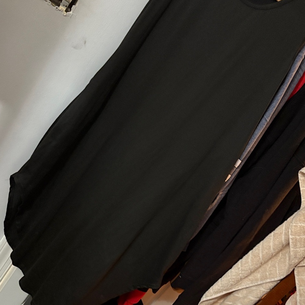 Black Sleeveless Dress